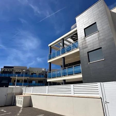 Ground Floor On The Seafront With Pool Διαμέρισμα *